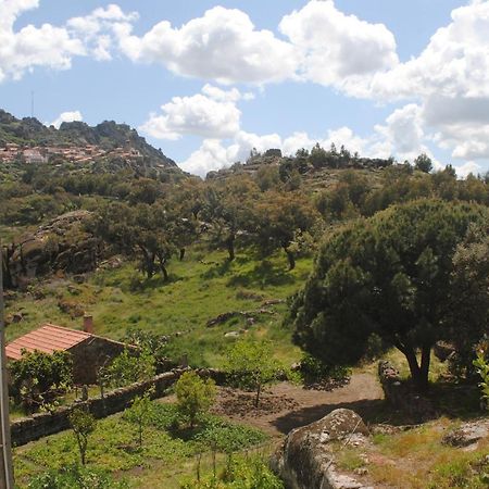 Villa Moradia Familia Escoto Monsanto Exterior foto